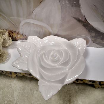 ДЕКОРАЦИЯ - НЕУВЯХВАЩА РОЗА