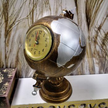 НАСТОЛТА ДЕКОРАЦИЯ ГЛОБУС / ЧАСОВНИК - ВРЕМЕТО НА ЗЕМЯТА