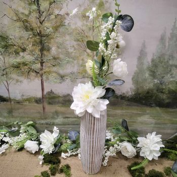 СТРЪК ОТ БЕЛИ ДАЛИИ И ЛАЛЕТА - БЯЛА НЕЖНОСТ