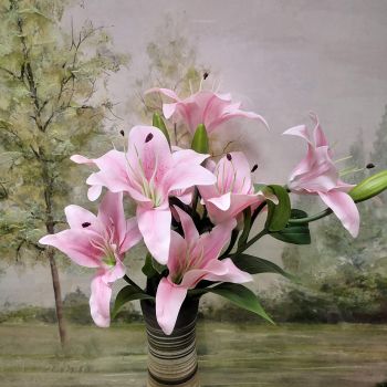 БУКЕТ ОТ ИЗКУСТВЕНИ ЛИЛИУМИ 