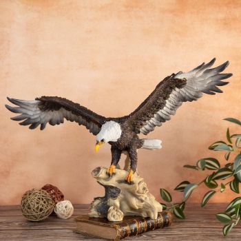 ДЕКОРАТИВНА ФИГУРА ОРЕЛ - ГОСПОДАР НА СКАЛНИТЕ ВЪРХОВЕ