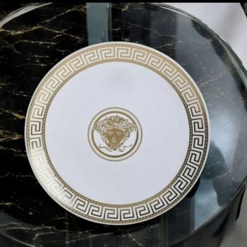 Плато в златисто и бяло 