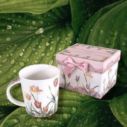 ЧАША В ПОДАРЪЧНА КУТИЯ - ЛАЛЕТАТА И ПРОЛЕТТА