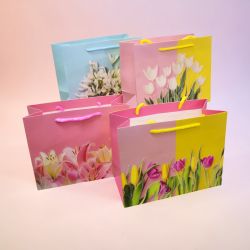 ПОДАРЪЧНА ТОРБИЧКА 17,5см*23см / 4 варианта / - ПРОЛЕТНИ ЦВЕТЯ