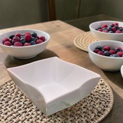 БЯЛА ПОРЦЕЛАНОВА КУПА 450мл - НАСЛАДА С ВСЯКА ЛЪЖИЦА