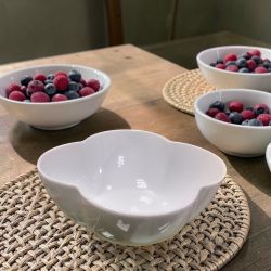 БЯЛА ПОРЦЕЛАНОВА КУПА 450мл - НАСЛАДА С ВСЯКА ЛЪЖИЦА