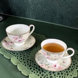 СЕРВИЗ ЗА КАФЕ ЗА ДВАМА / 2 чаши  + 2 чинийки / - НЕЖНИ РОЗИ