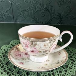 ЕДИНИЧЕН КОМПЛЕКТ ЗА КАФЕ - ЧАЙ / чаша + чинийка / - НЕЖНИ РОЗИ