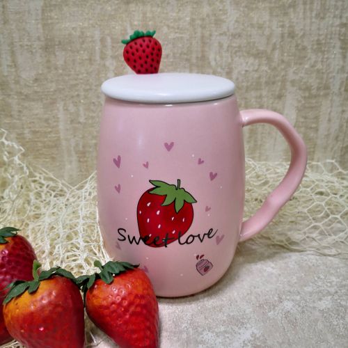 ЧАША С КАПАЧЕ И ЛЪЖИЧКА  ЯОДКА - СЛАДКА ЛЮБОВ