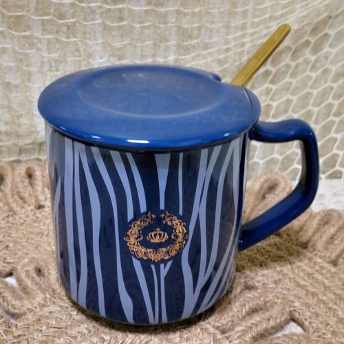 ЧАША С ЛЪЖИЧКА И КАПАЧЕ - ЦВЕТНА ЗЕБРА