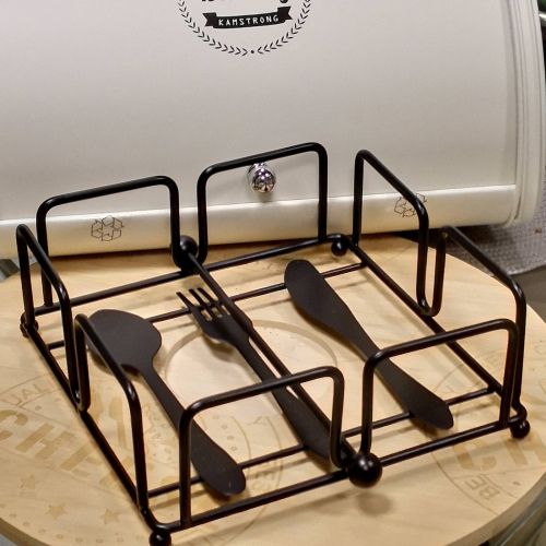 САЛФЕТНИК - РЕД И СТИЛ НА МАСАТА