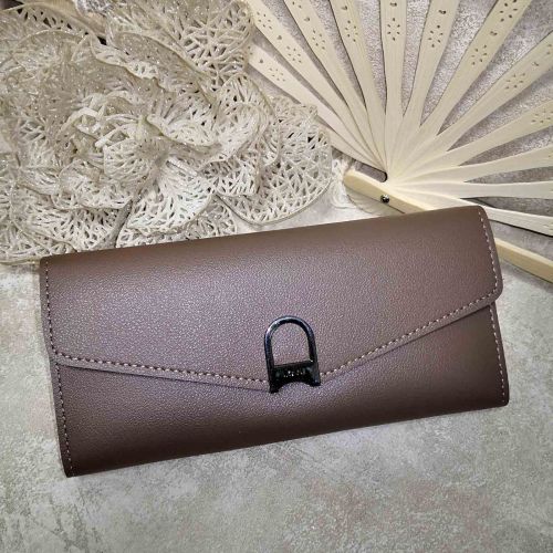 ДАМСКО ПОРТМОНЕ В ПОДАРЪЧНА КУТИЯ