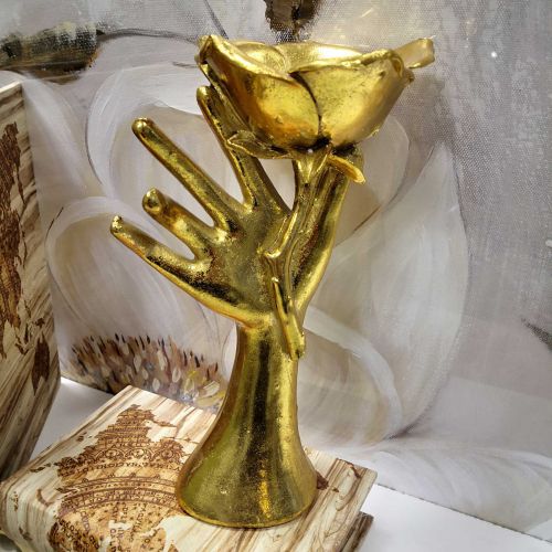 ДЕКОРАЦИЯ И СВЕЩНИК - ПОДАРИ РОЗА