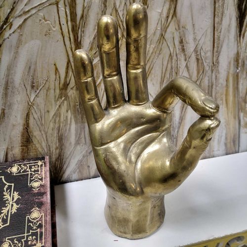 ДЕКОРАЦИЯ РЪКА - ВСИЧКО Е НЕЙНО ДЕЛО