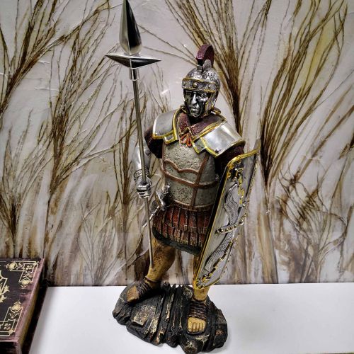 НАСТОЛНА ФИГУРА ЛЕГИОНЕР