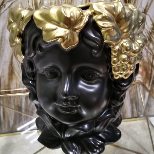 ВАЗА ЛИЦЕ - ПЛОДОВЕТЕ НА ДИОНИС