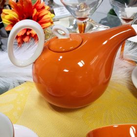 СЕРВИЗ ЗА КАФЕ / 4 чаши + 4 чинийки и чайник / - ОРАНЖЕВИ ЗАЛЕЗИ