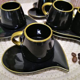СЕРВИЗ ЗА  КЪСО ЕСПРЕСО / 6 ЧАШИ И 6 ЧИНИЙКИ / - СЪРЦЕ В ТЪМНИНАТА