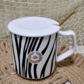 ЧАША С ЛЪЖИЧКА И КАПАЧЕ - ЦВЕТНА ЗЕБРА