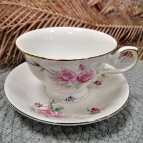 СЕРВИЗ ЗА КАФЕ / ЧАЙ  6 ЧАШИ И 6 ЧИНИЙКИ - РОЗОВА ГРАДИНА