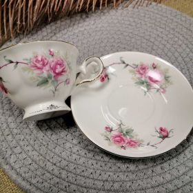 СЕРВИЗ ЗА КАФЕ / ЧАЙ  6 ЧАШИ И 6 ЧИНИЙКИ - РОЗОВА ГРАДИНА