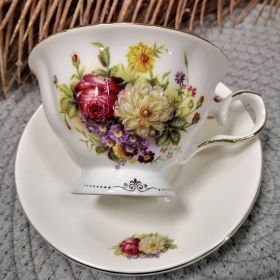 СЕРВИЗ ЗА КАФЕ / ЧАЙ  6 ЧАШИ И 6 ЧИНИЙКИ - ЦВЕТНА ГРАДИНА