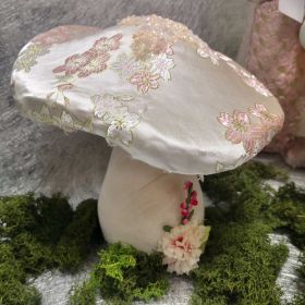 ДЕКОРАЦИЯ ГЪБА С ЦВЕТЯ - САТЕН И ДАНТЕЛА 