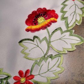 КАРЕ  С БРОДЕРИЯ 40см*85см - МАКОВЕ ПОЛЮШВАТ КАМБАНКИ