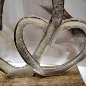 ФИГУРА СЪРЦА - ДВЕ СЪРЦА БИЕЩИ, КАТО ЕДНО