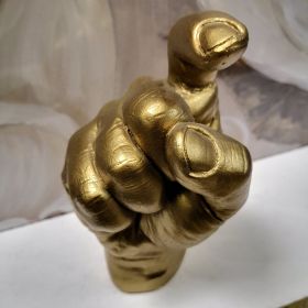 ДЕКОРАЦИЯ РЪКА - ВСИЧКО Е НЕЙНО ДЕЛО