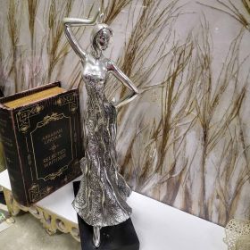 ФИГУРА ЖЕНА - ФЛАМЕНКО И СТРАСТ