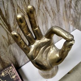 ДЕКОРАЦИЯ РЪКА - ВСИЧКО Е НЕЙНО ДЕЛО