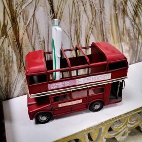 МОЛИВНИК  /  ДЕКОРАЦИЯ АВТОБУС - ЛОНДОН В ОФИСА