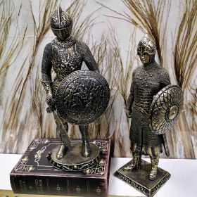 ФИГУРА РИЦАР - ДОСПЕХИ И СЛАВА
