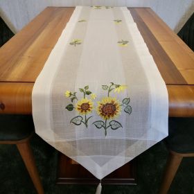 КАРЕ / РЪНЪР С БРОДЕРИЯ 40см*180см - СЛЪНЧОГЛЕДОВИ ПОЛЯ