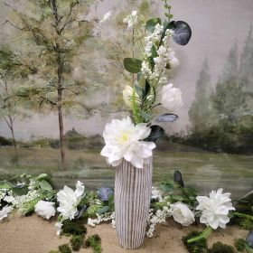 СТРЪК ОТ БЕЛИ ДАЛИИ И ЛАЛЕТА - БЯЛА НЕЖНОСТ