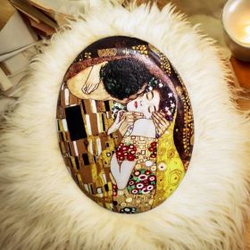 ДАМСКО ОГЛЕДАЛЦЕ - ЦЕЛУВКАТА НА ГУСТАВ КЛИМТ