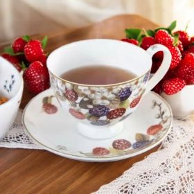 КОМПЛЕКТ ЗА ДВАМА ЗА КАФЕ / ЧАЙ - ВЕРИ БЕРИ