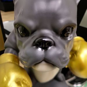 ФИГУРА СПОРТИСТ / КУЧЕ / - СПОРТНА СТРАСТ В ЗАЛАТА