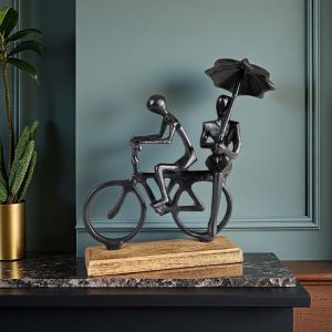 АРТ СТАТУЕТКА ДЪРВО И МЕТАЛ - МЕЧТИ В ЕДНА ПОСОКА