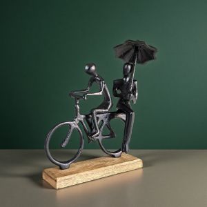 АРТ СТАТУЕТКА ДЪРВО И МЕТАЛ - МЕЧТИ В ЕДНА ПОСОКА