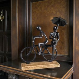 АРТ СТАТУЕТКА ДЪРВО И МЕТАЛ - МЕЧТИ В ЕДНА ПОСОКА