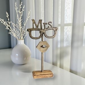 АРТ СТАТУЕТКА ДЪРВО И МЕТАЛ "МИСИС" - ГОСПОДАРКА НА ВРЕМЕТО 