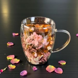 ТЕРМО ЧАША С ДВОЙНИ СТЕНИ И ИЗСУШЕНИ ЦВЕТЯ вариант А - ПРИРОДА В АКВАРИУМ