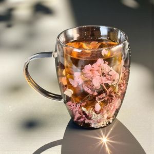 ТЕРМО ЧАША С ДВОЙНИ СТЕНИ И ИЗСУШЕНИ ЦВЕТЯ вариант А - ПРИРОДА В АКВАРИУМ