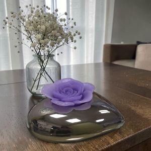 СВЕЩНИК ВЪВ ФОРМАТА НА СЪРЦЕ - ПЛАТИНЕНИ НЮАНСИ