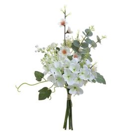 БУКЕТЧЕ В БЯЛО